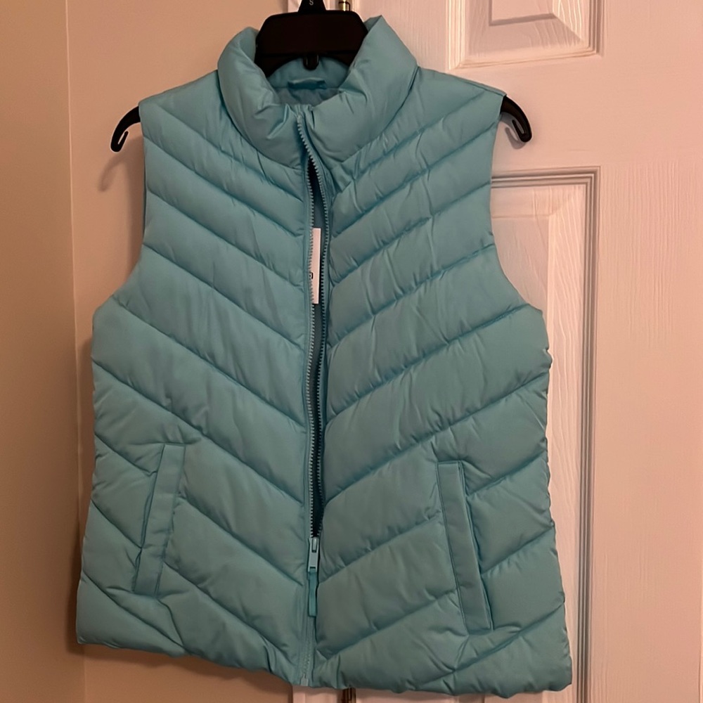 Gap puffer vest